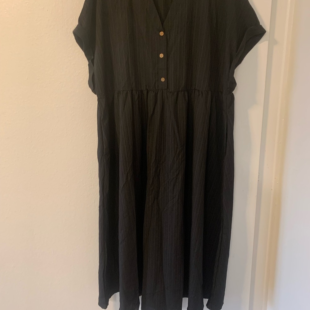 SHEIN Black V-Neck Button Front Maxi Dress